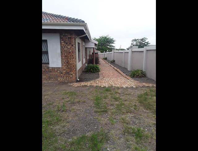 3 BEDROOM APARTMENT FOR SALE IN AMAJUBA PARK